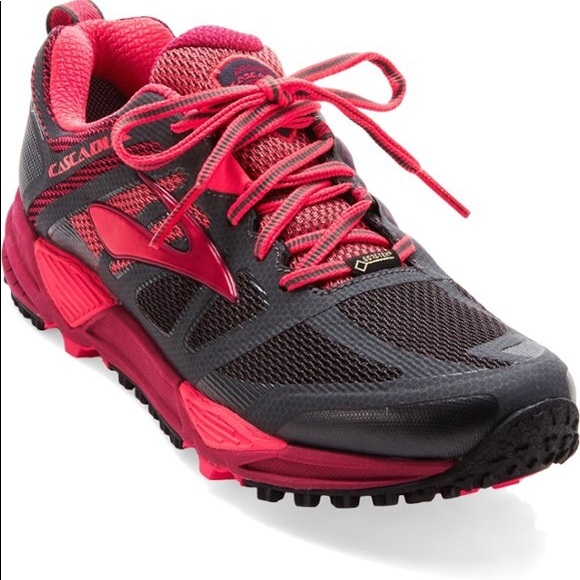 brooks cascadia trail shoes